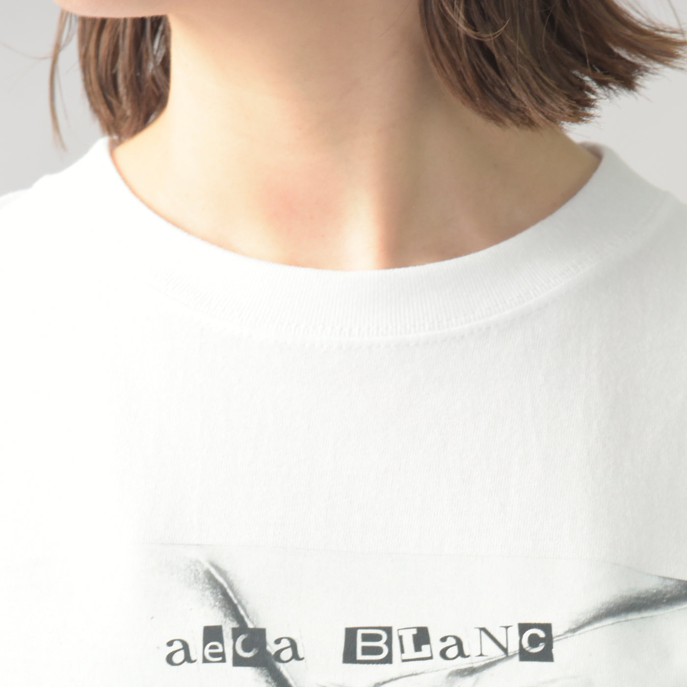 ボックスロゴプリントTシャツ