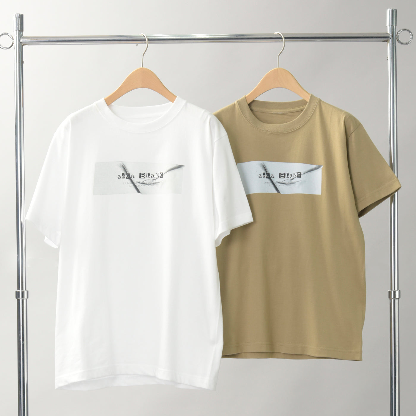 ボックスロゴプリントTシャツ