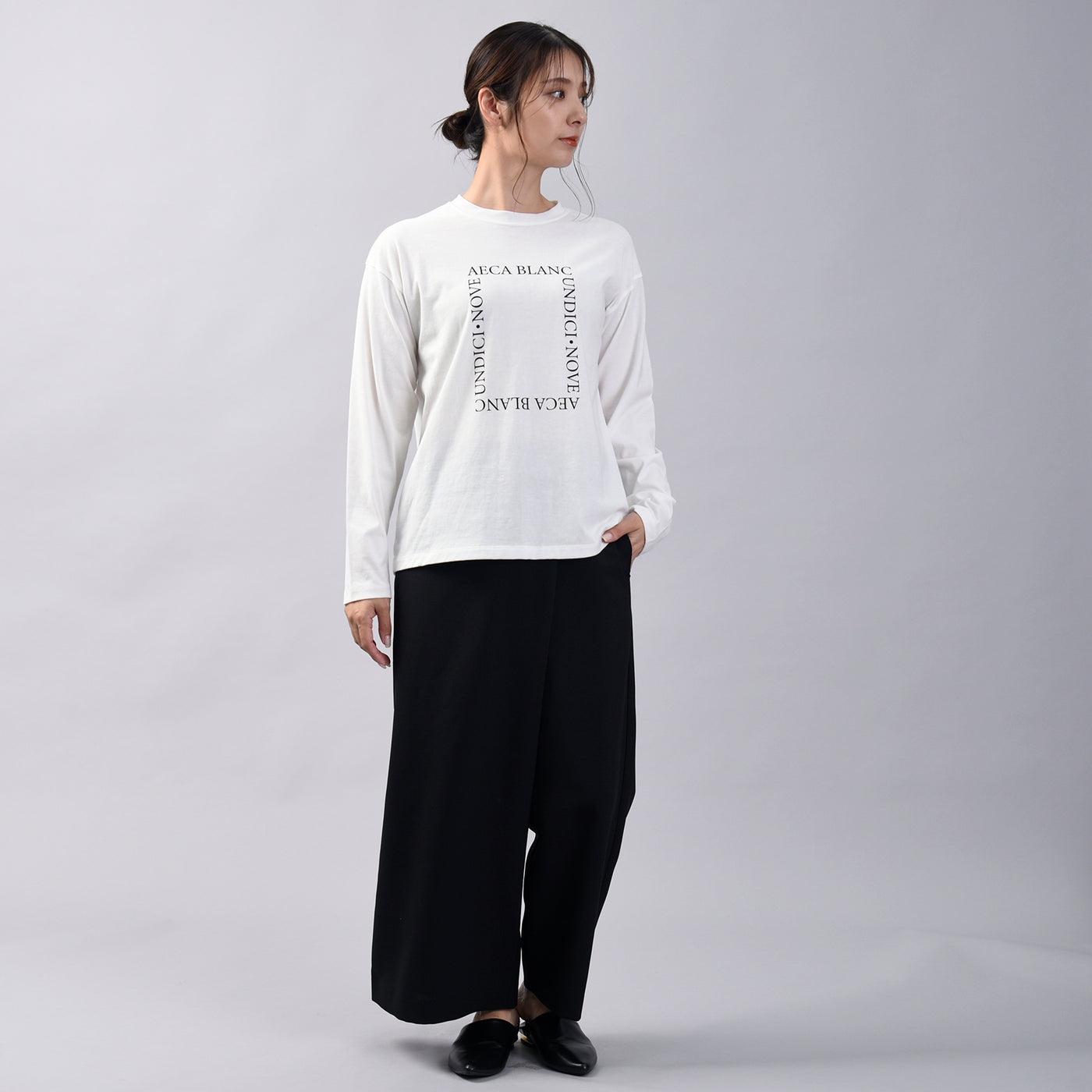 スクエアロゴプリント長袖Tシャツ