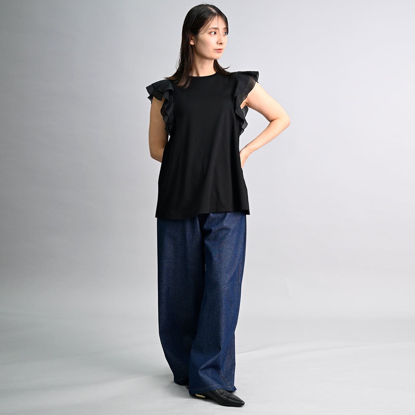 【新商品】シアー袖フリルコンビカットソー