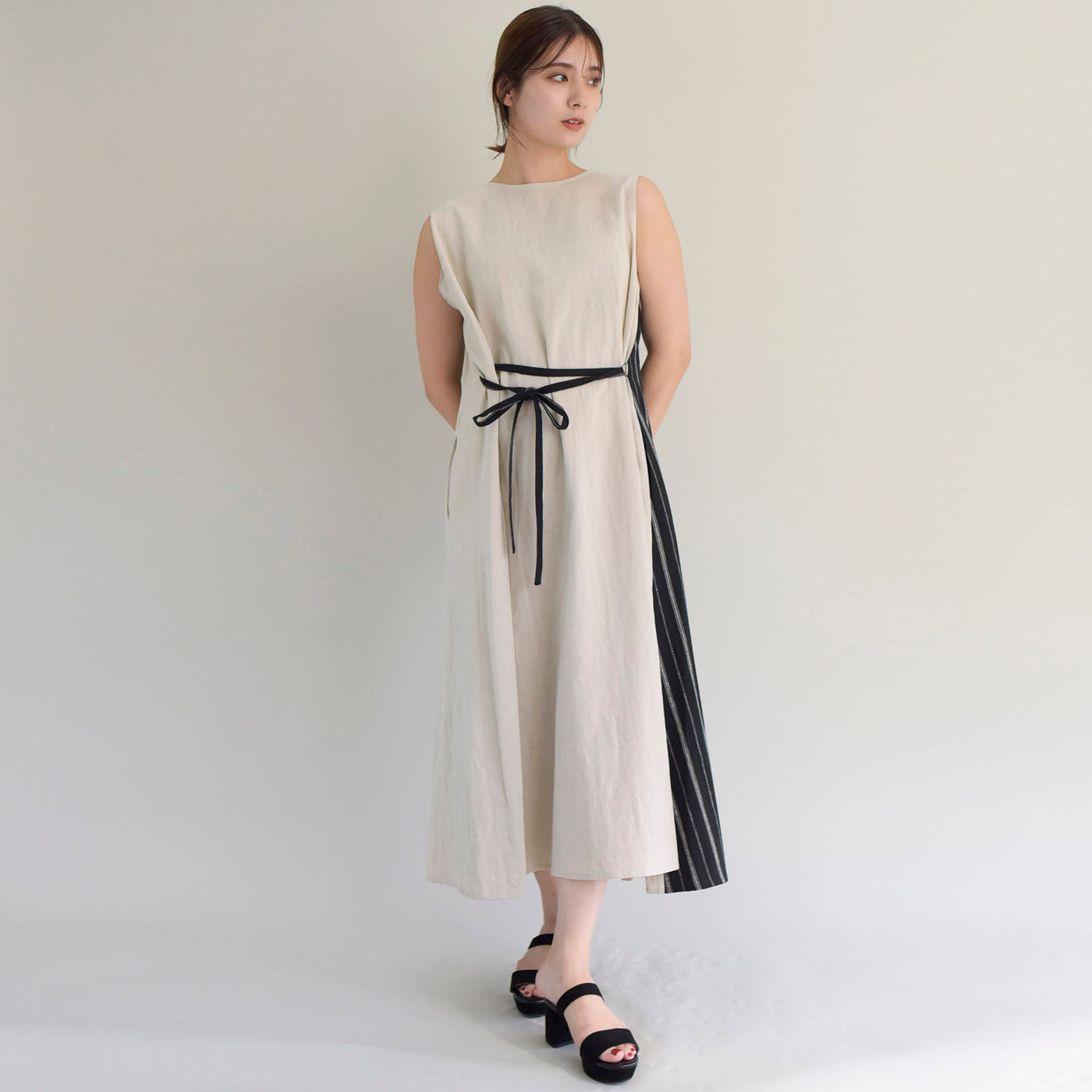 【ONLINE SHOP 限定価格】コットンリネンタック前後2WAYワンピース
