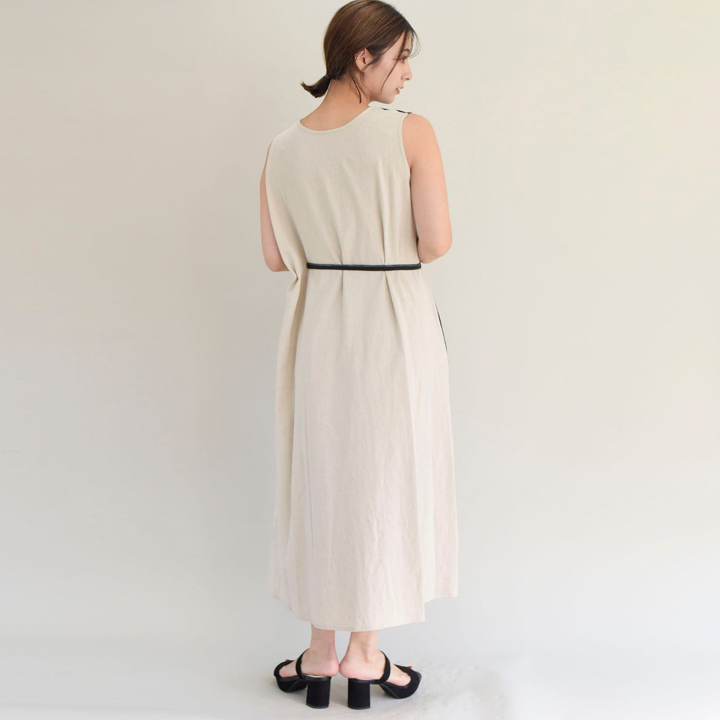 【ONLINE SHOP 限定価格】コットンリネンタック前後2WAYワンピース